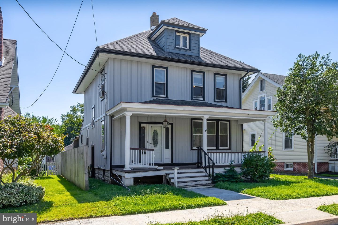 200 Johnson St Property Photo 2