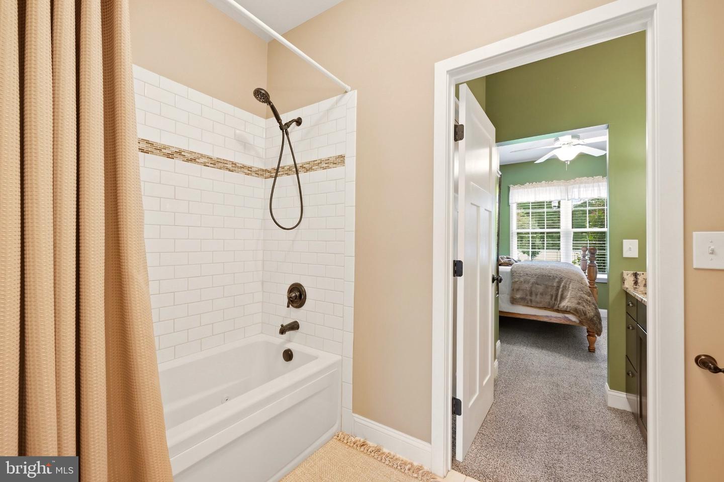 26 Elm St Property Photo 24