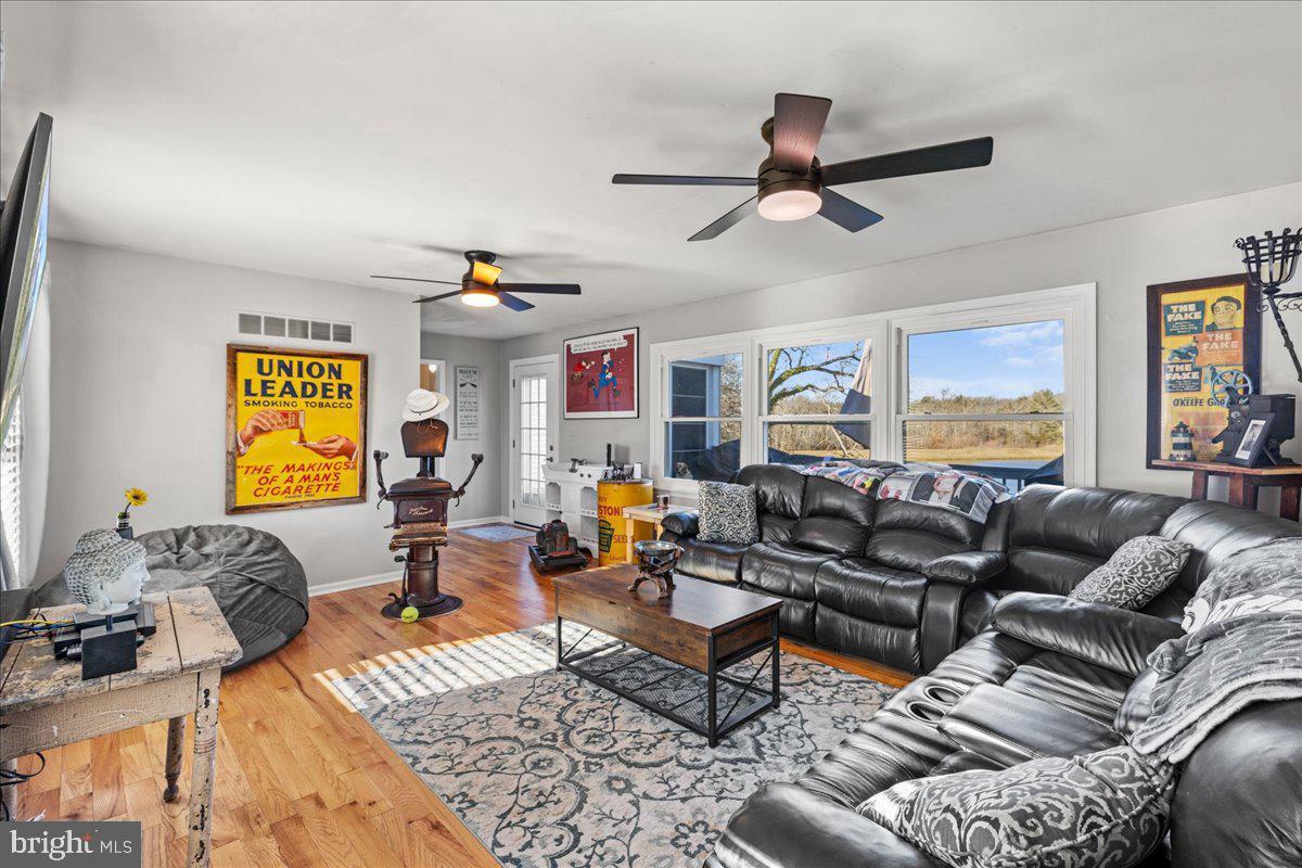 36 E Canal St Property Photo 19