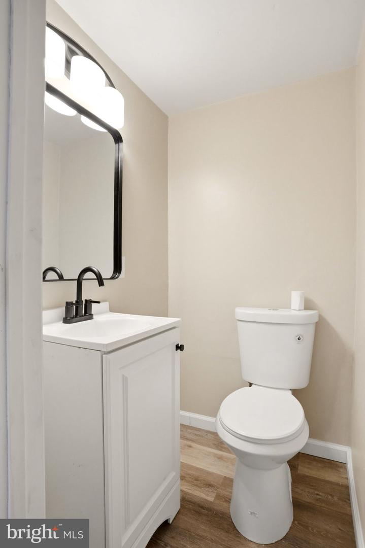 369 E Broadway Property Photo 14