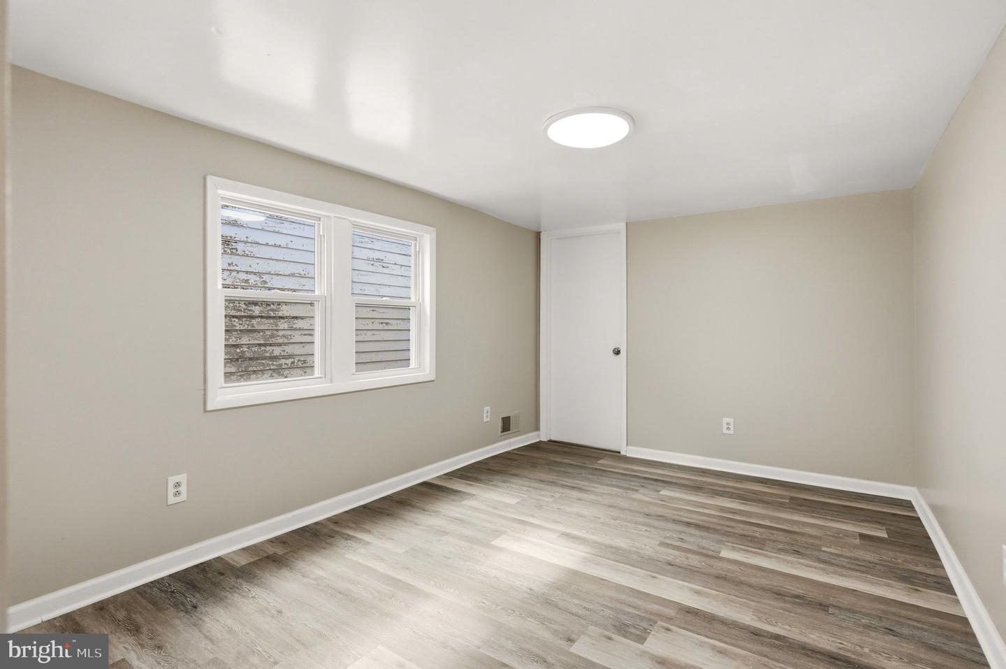 369 E Broadway Property Photo 15
