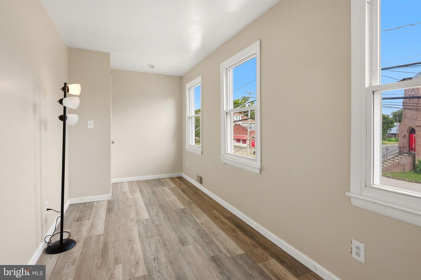 369 E Broadway Property Photo 22
