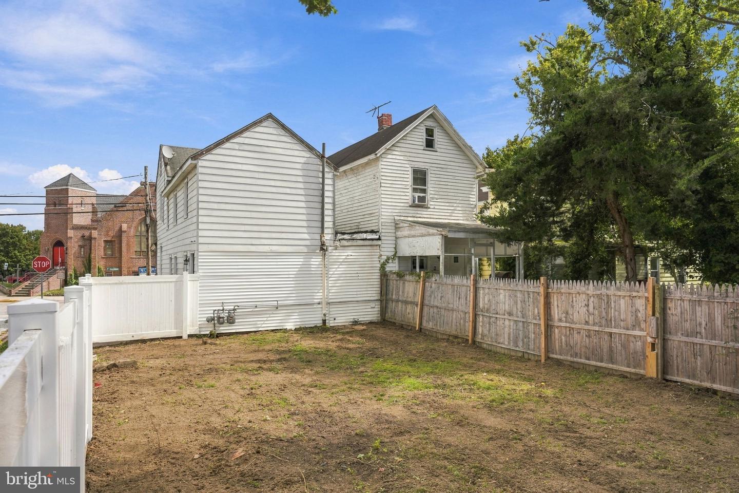369 E Broadway Property Photo 24