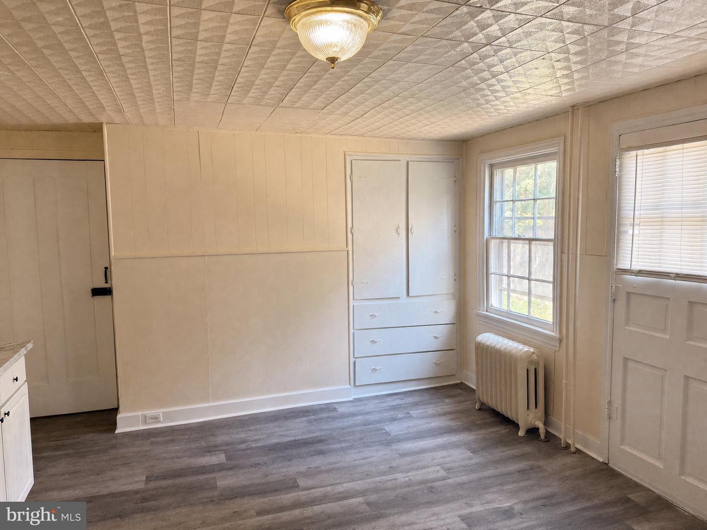37 Market St Property Photo 5