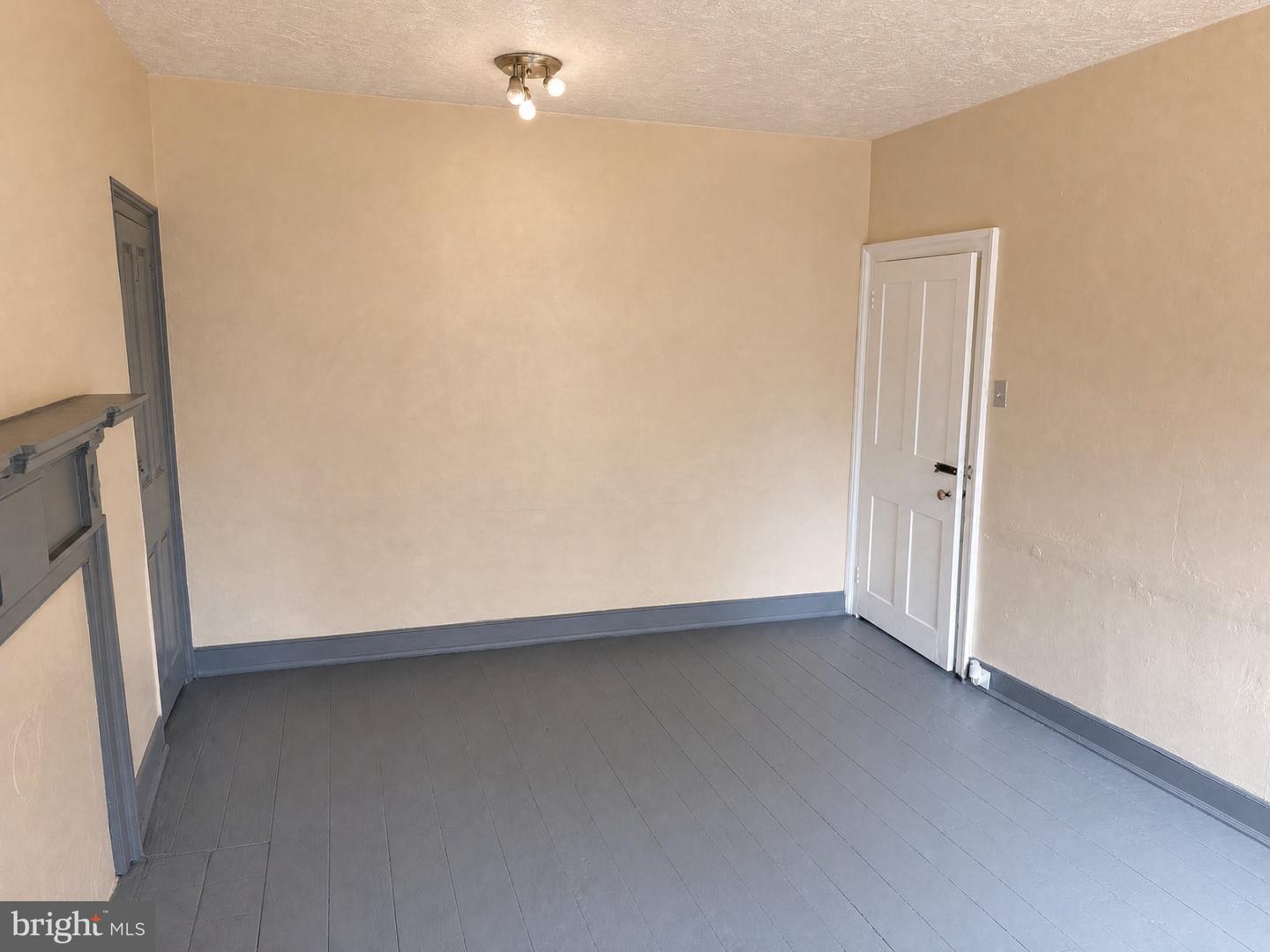 37 Market St Property Photo 9