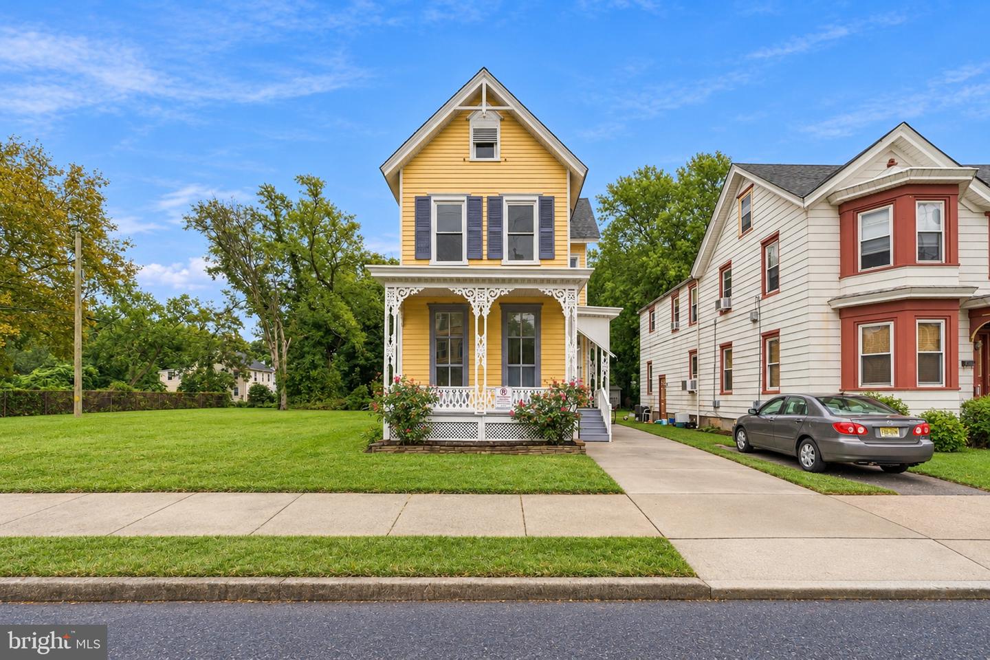 50 Walnut St Property Photo 3