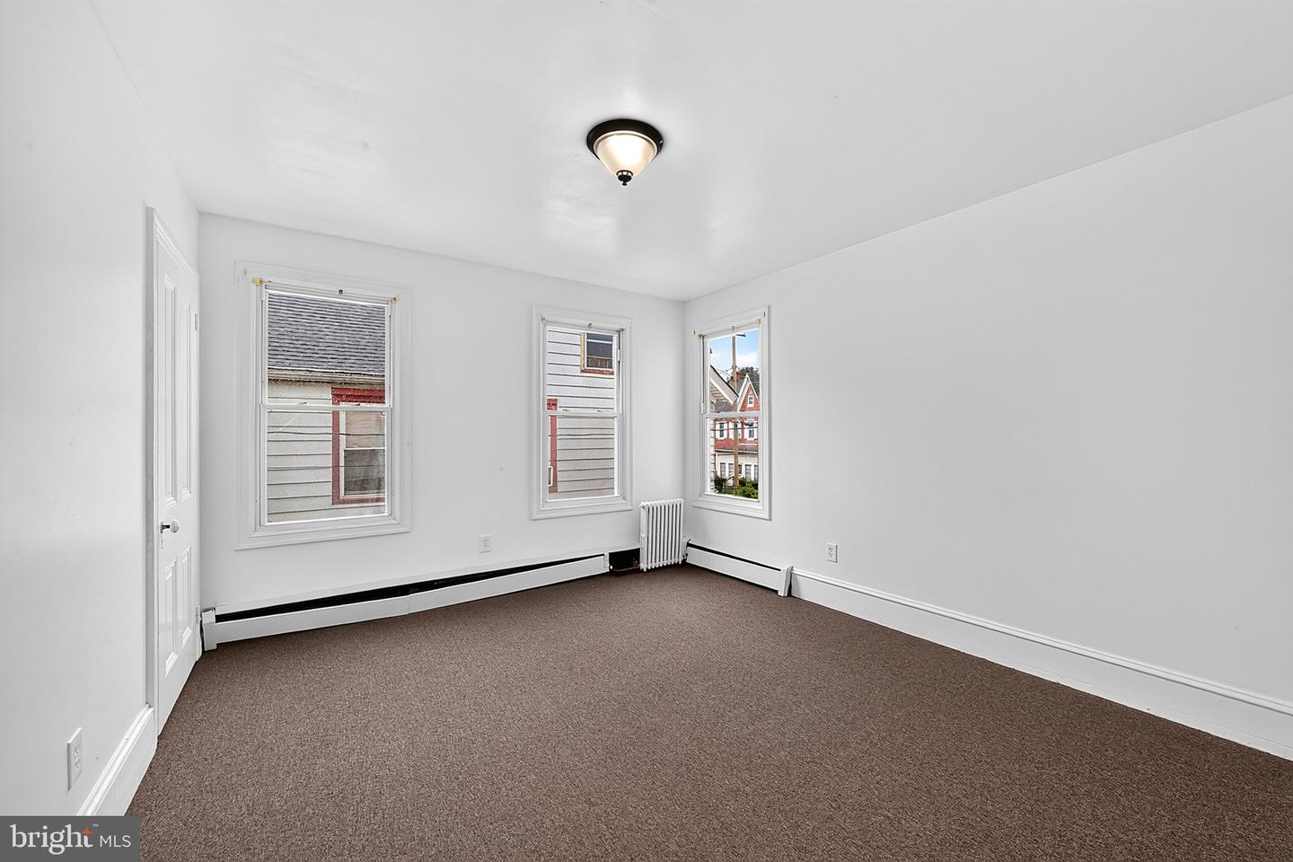 50 Walnut St Property Photo 19