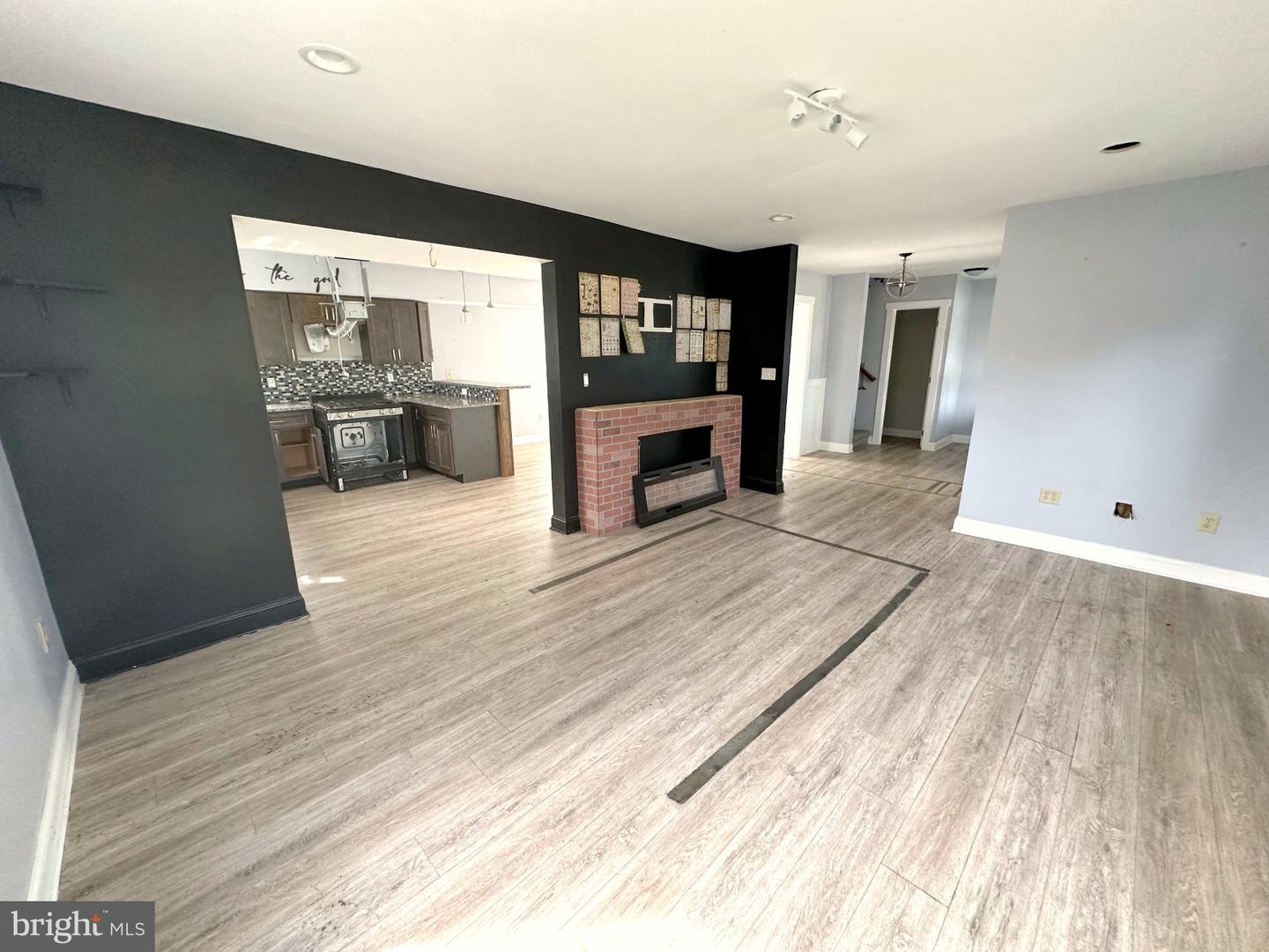 9 Fordham Rd Property Photo 2