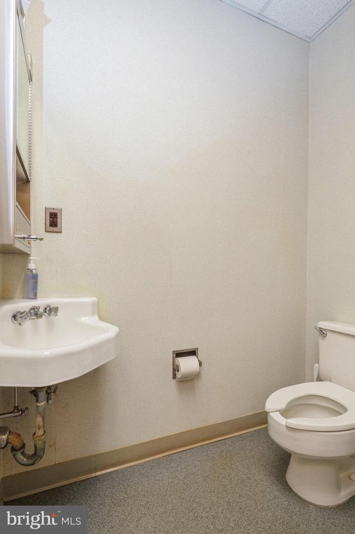 1553 Route 27 #2500 Property Photo 7