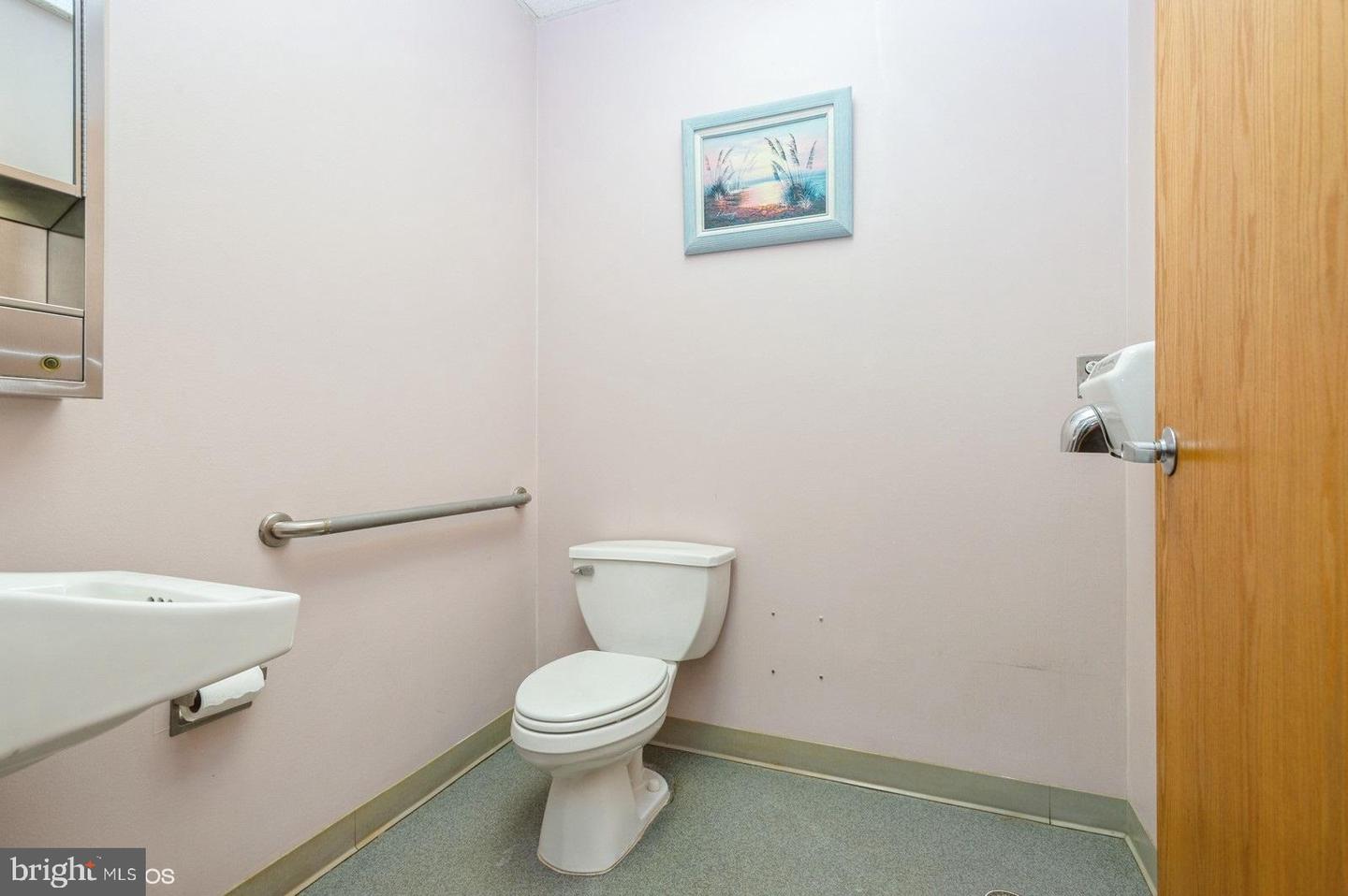1553 Route 27 #2500 Property Photo 8