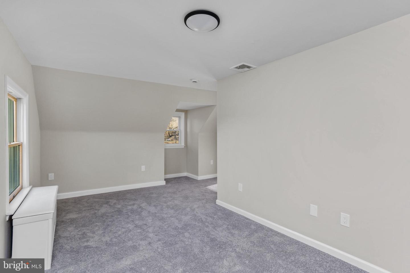 83 Mountain Blvd Property Photo 23