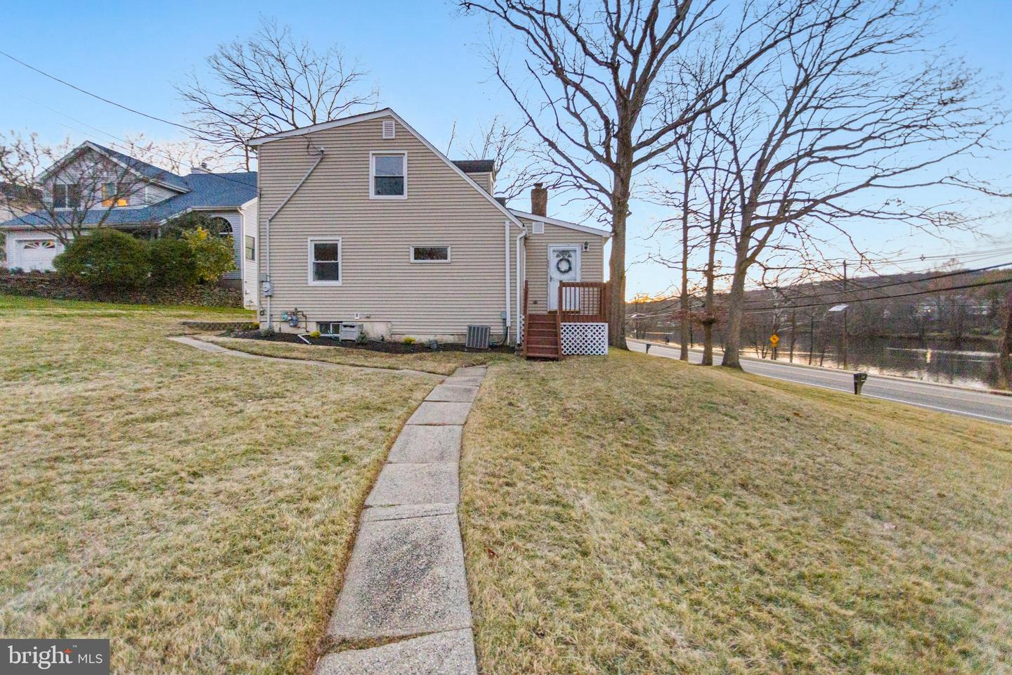 83 Mountain Blvd Property Photo 32