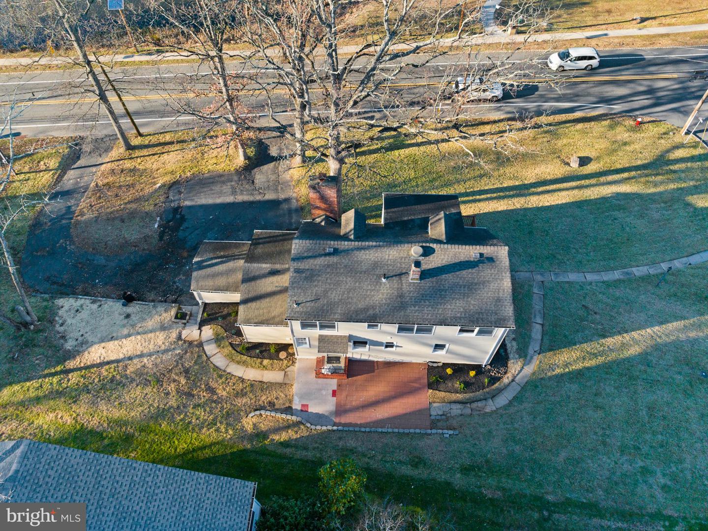 83 Mountain Blvd Property Photo 38