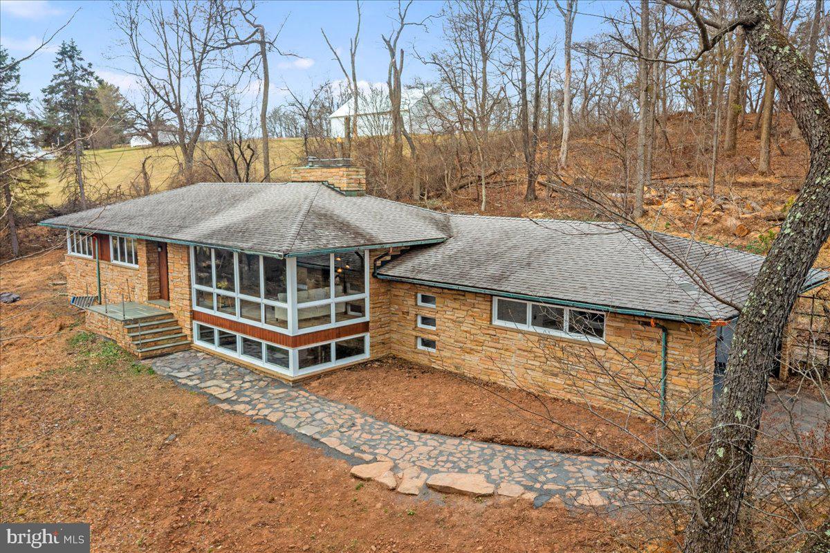 42 Stouts Rd Property Photo 1