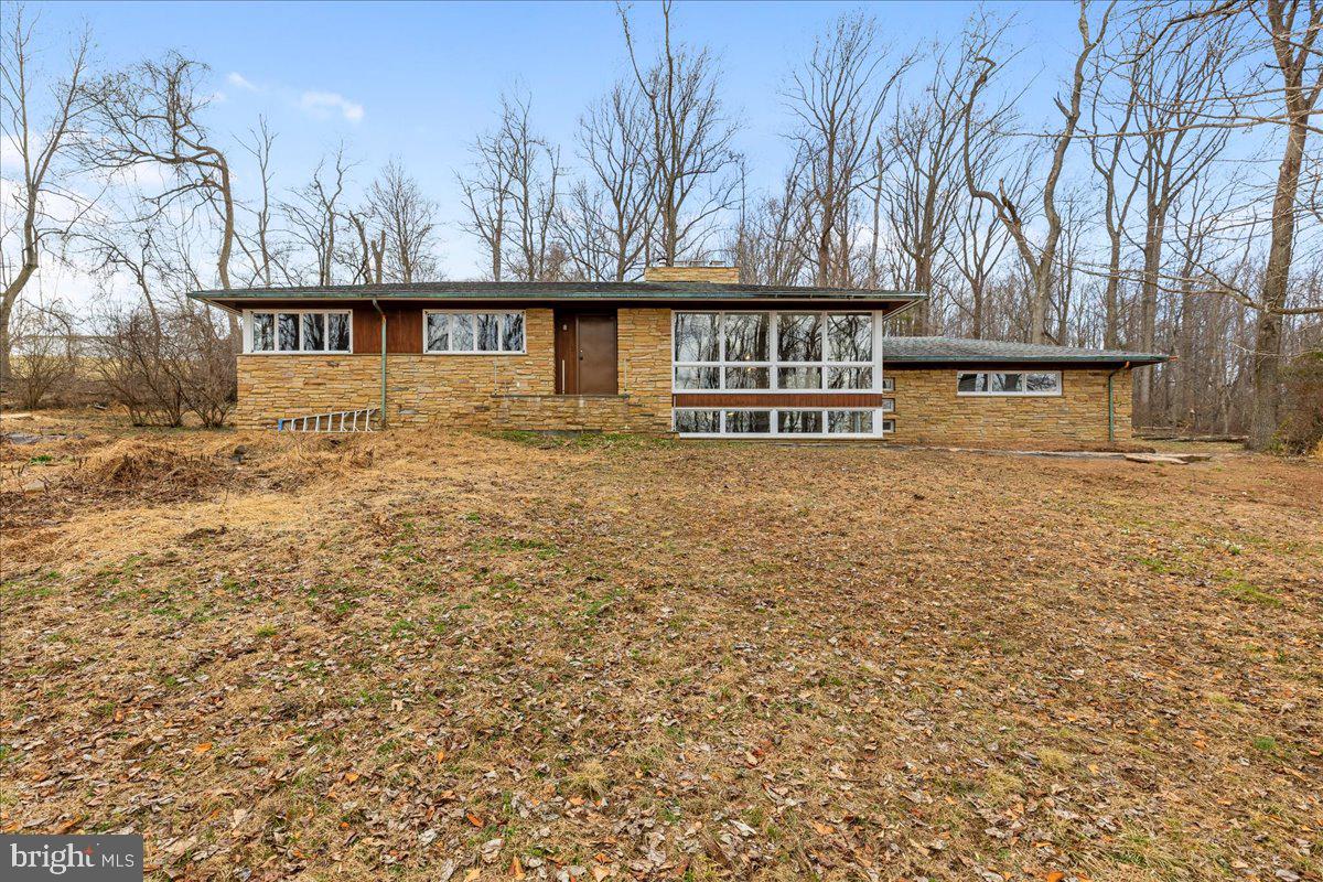 42 Stouts Rd Property Photo 4