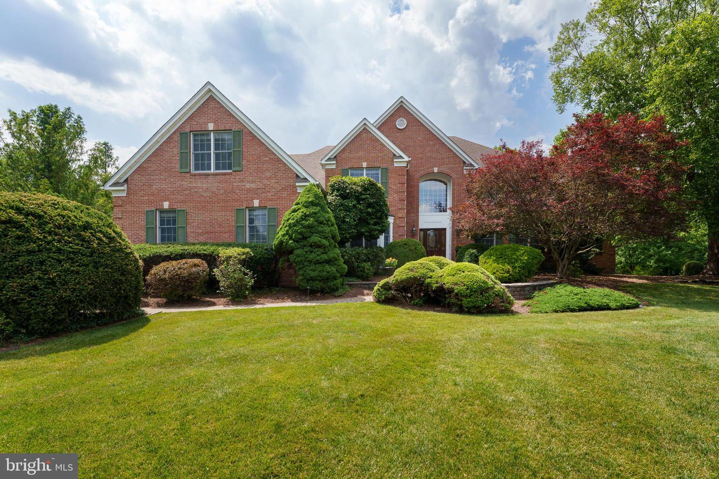 7 Silver Maple Ct Property Photo 1