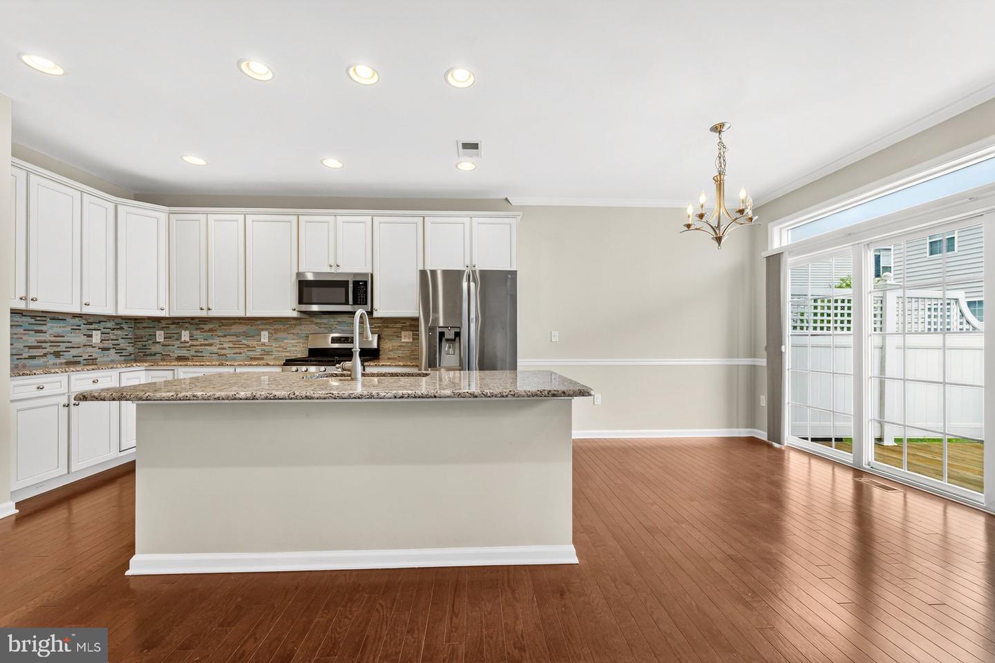 84 Autumn Ln Property Photo 10
