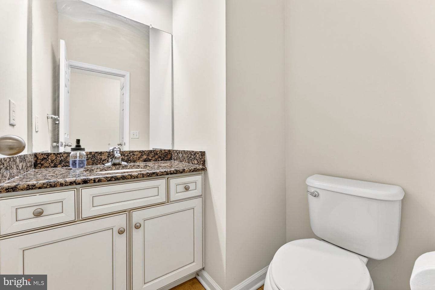 84 Autumn Ln Property Photo 14