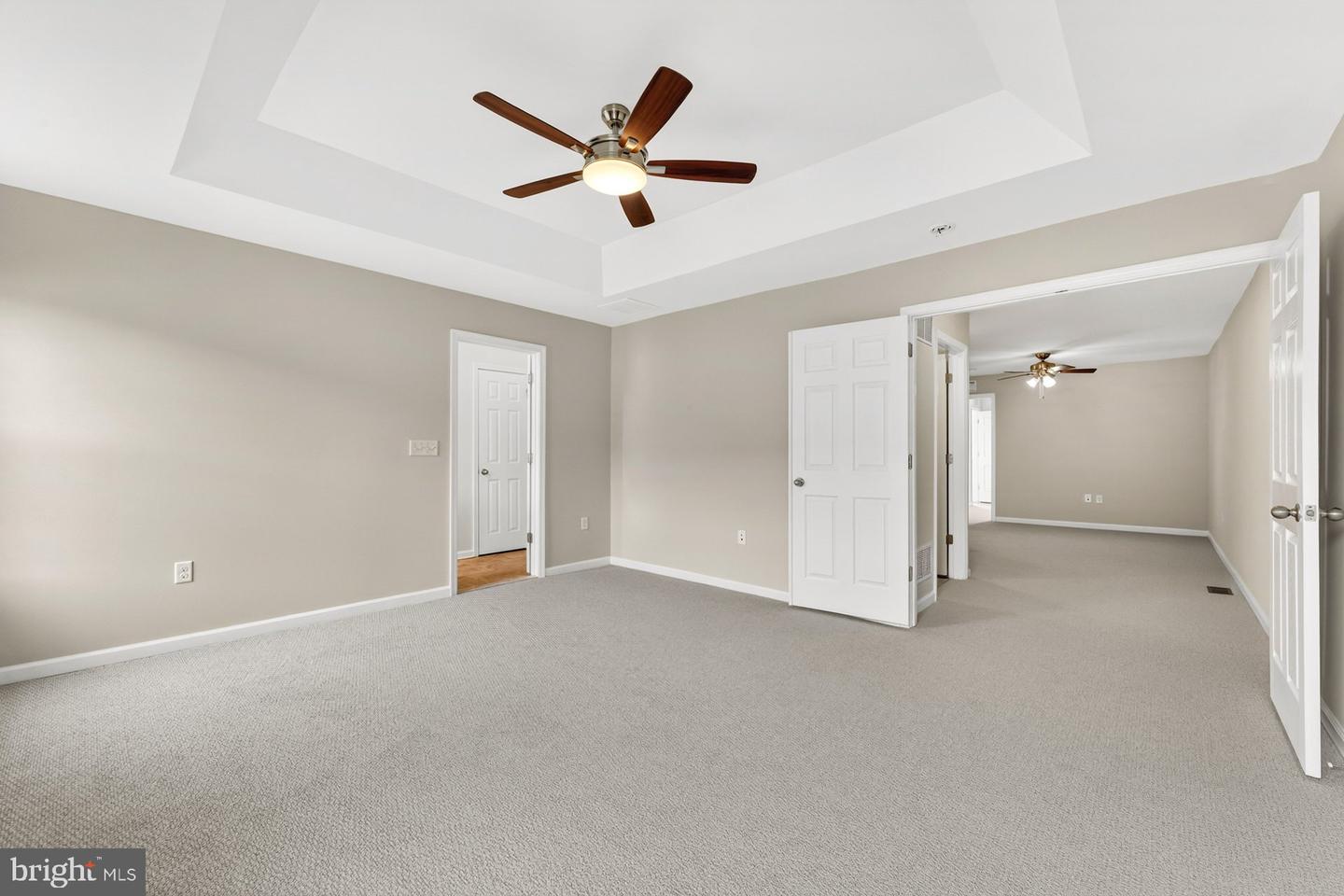 84 Autumn Ln Property Photo 17