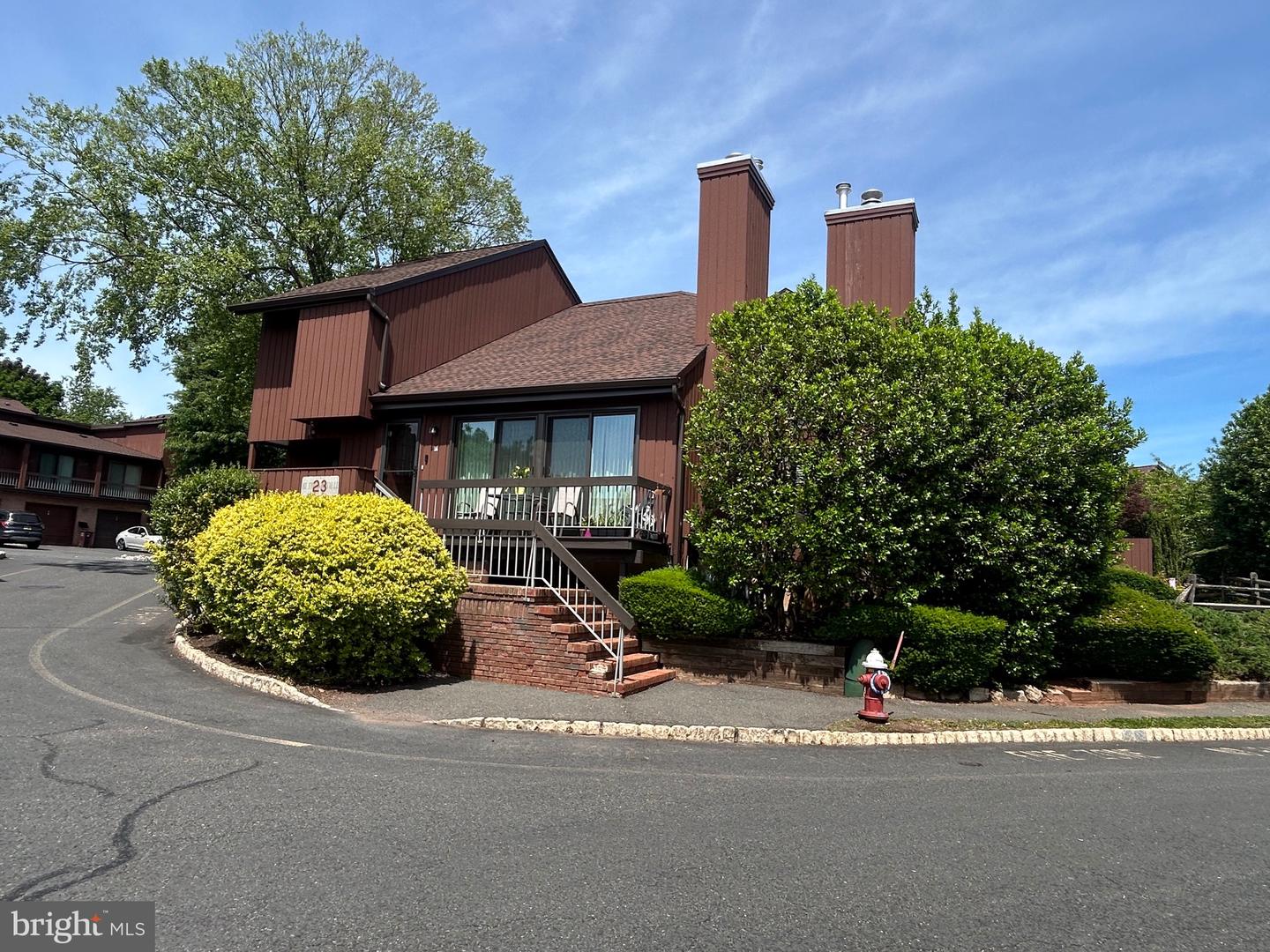 23 Bloomingdale Dr #apt. 1a Property Photo 1