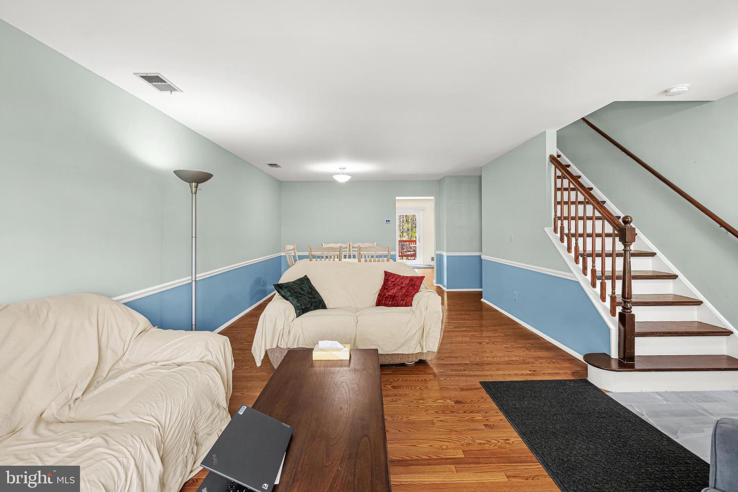 150 Nantwich Ct Property Photo 3