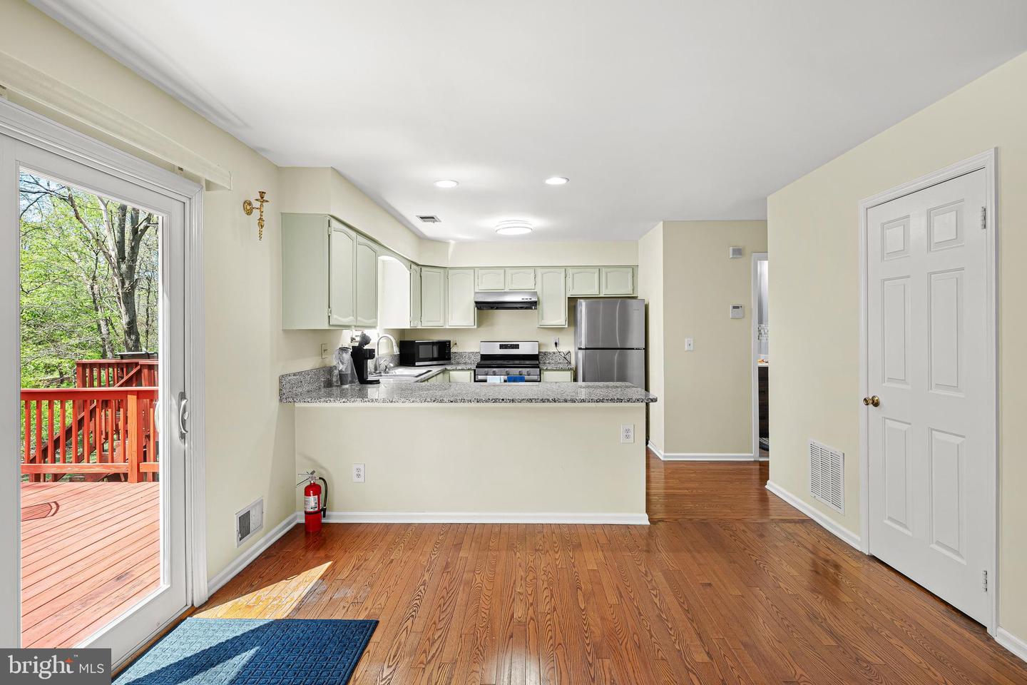150 Nantwich Ct Property Photo 12