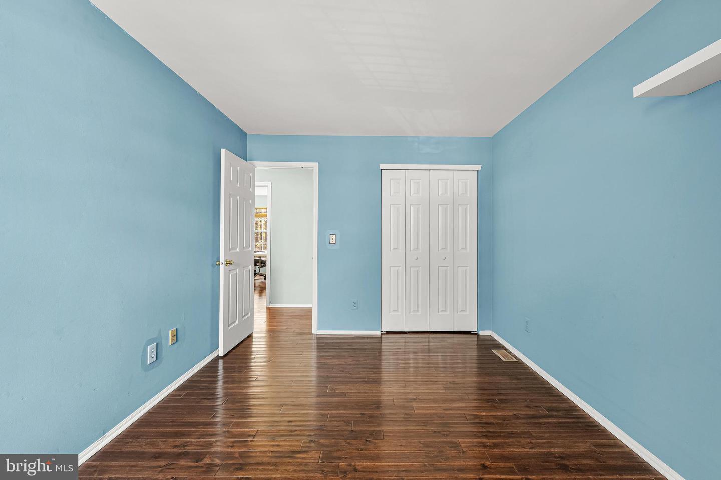 150 Nantwich Ct Property Photo 28