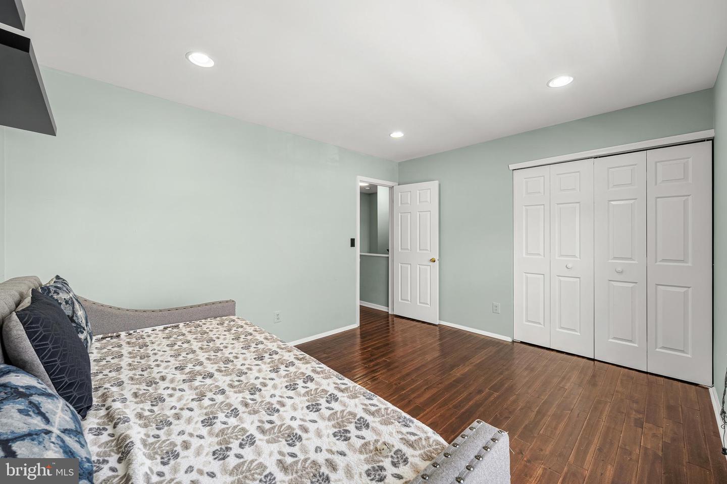 150 Nantwich Ct Property Photo 29