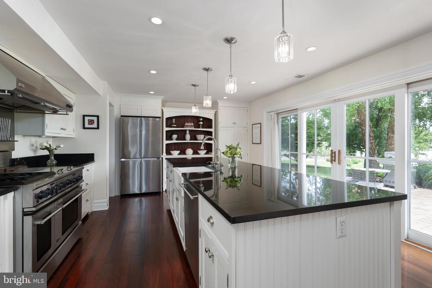 8 Flanders Valley Ct Property Photo 9