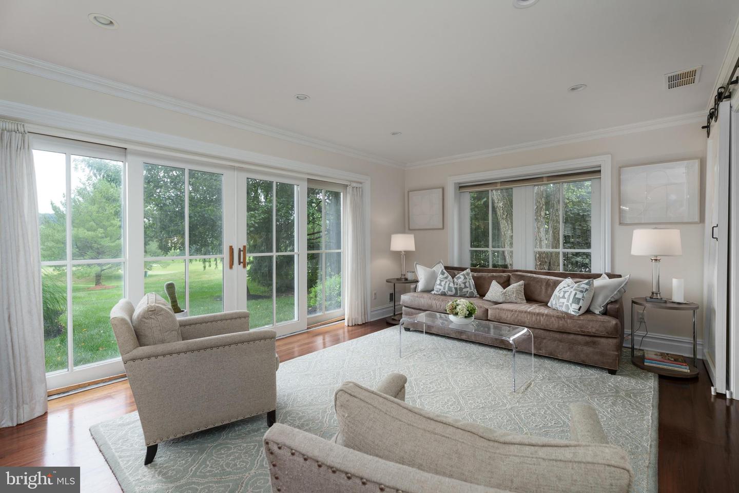 8 Flanders Valley Ct Property Photo 13