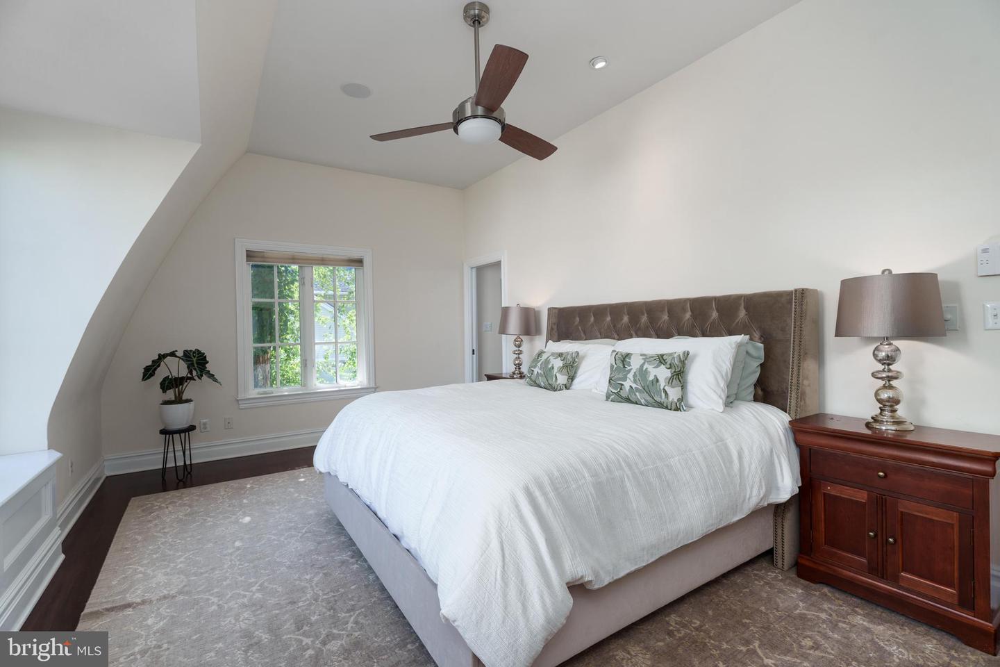 8 Flanders Valley Ct Property Photo 23