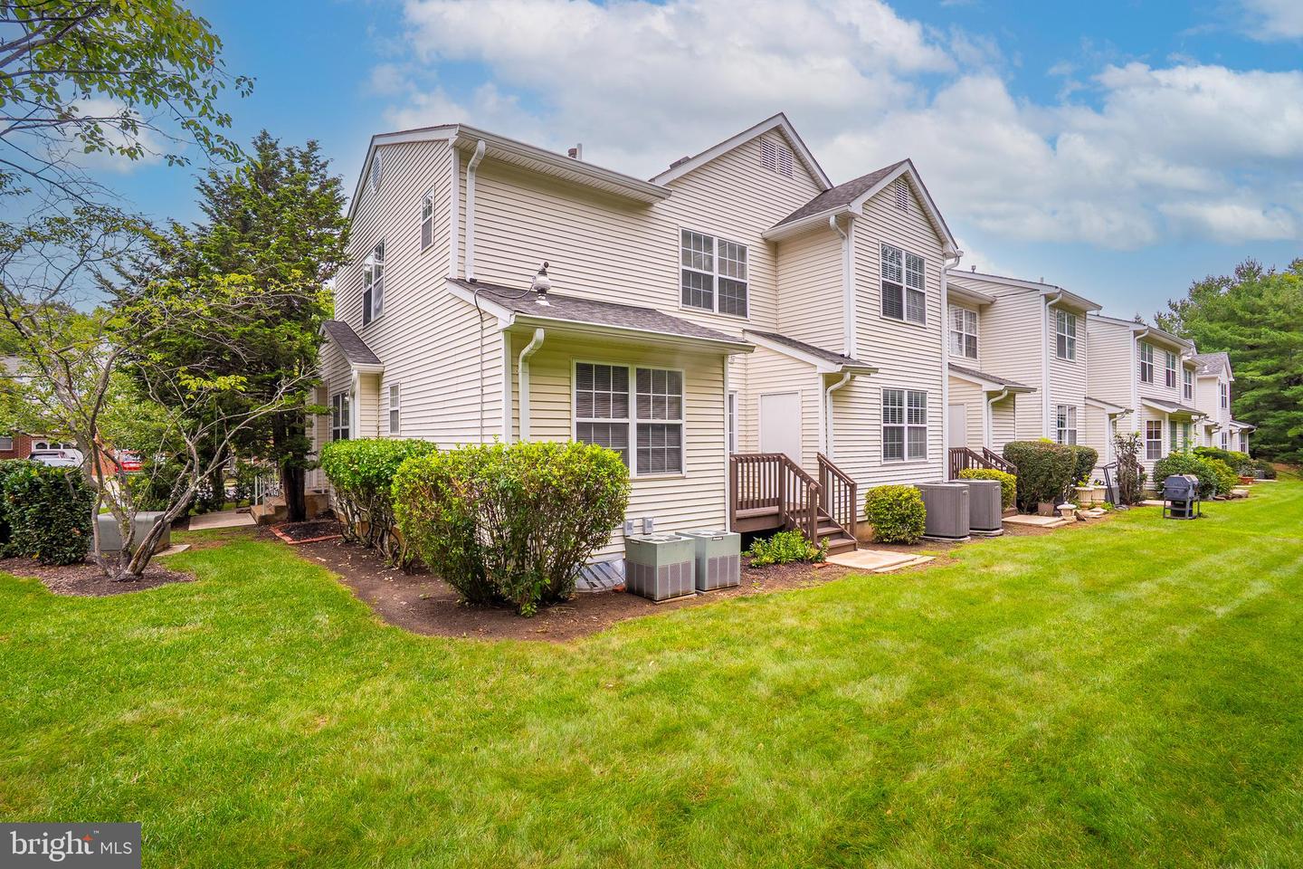 17 Taft Ct Property Photo 4