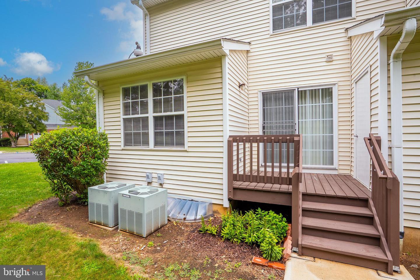 17 Taft Ct Property Photo 6