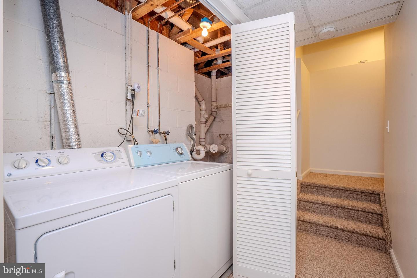 17 Taft Ct Property Photo 38