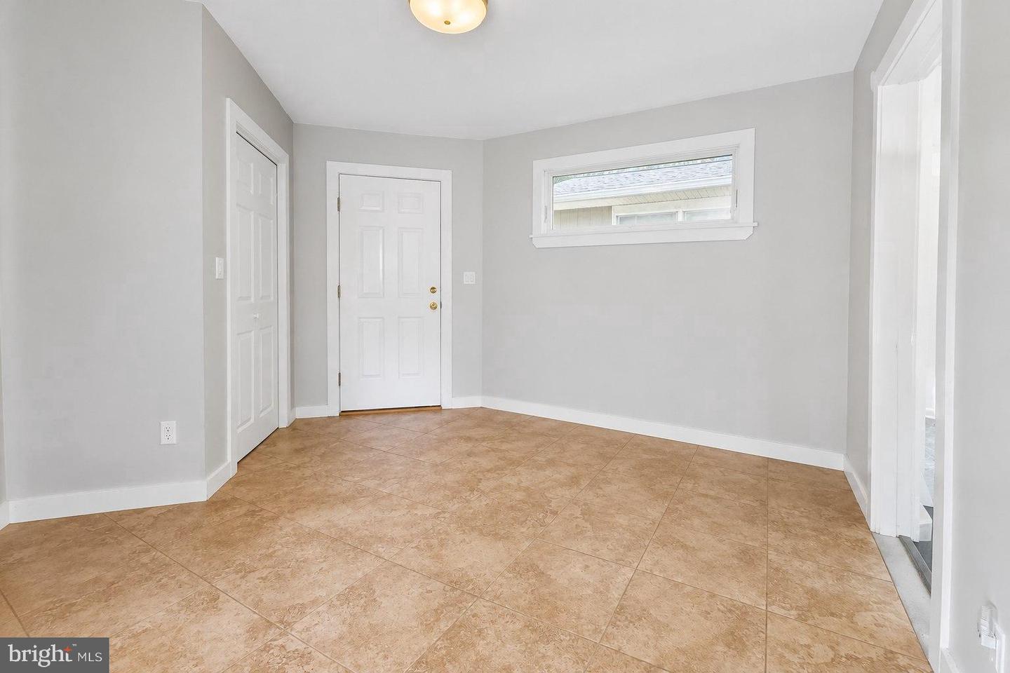303 Cherry Valley Rd Property Photo 8