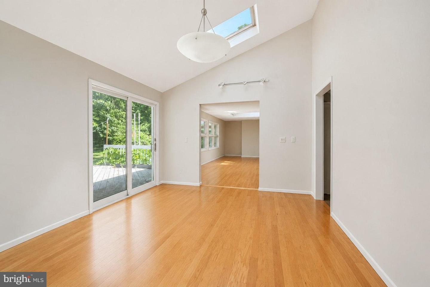 303 Cherry Valley Rd Property Photo 14