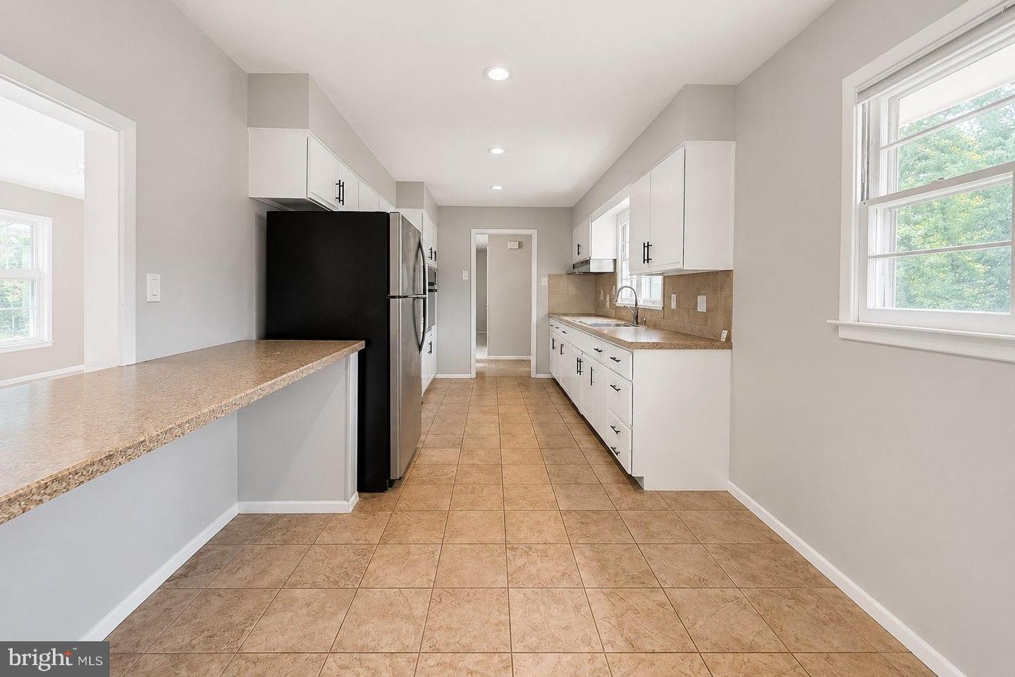 303 Cherry Valley Rd Property Photo 18