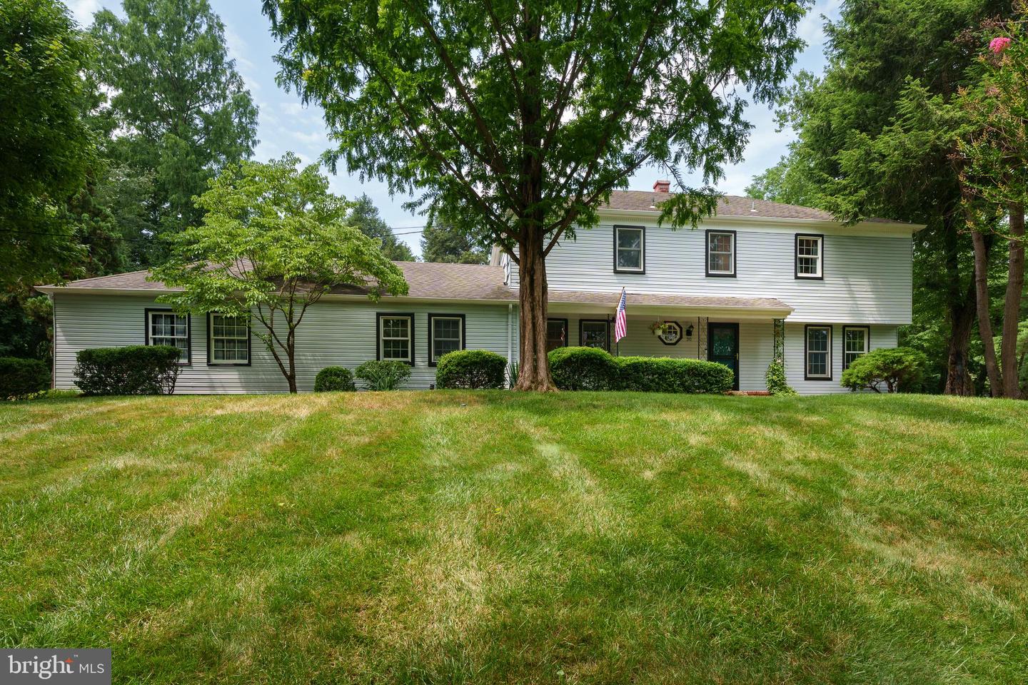 30 Montgomery Ave Property Photo 1