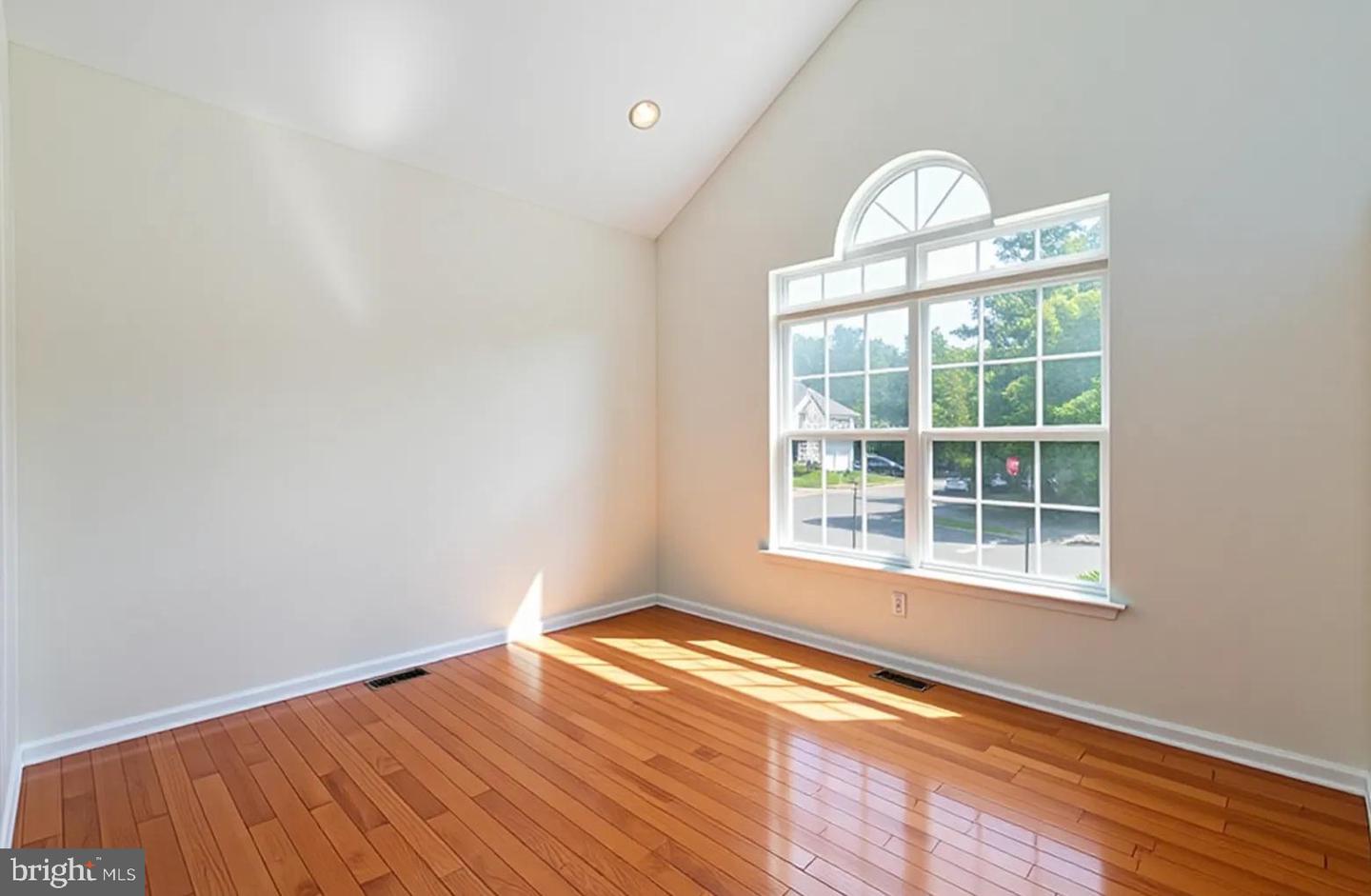 2 Pickering Cir Property Photo 6
