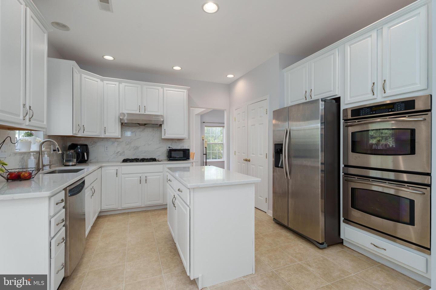 2 Pickering Cir Property Photo 16