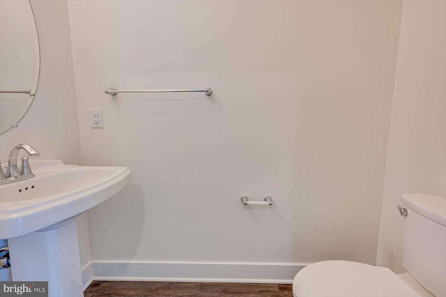 5 E Hartwick Dr Property Photo 15