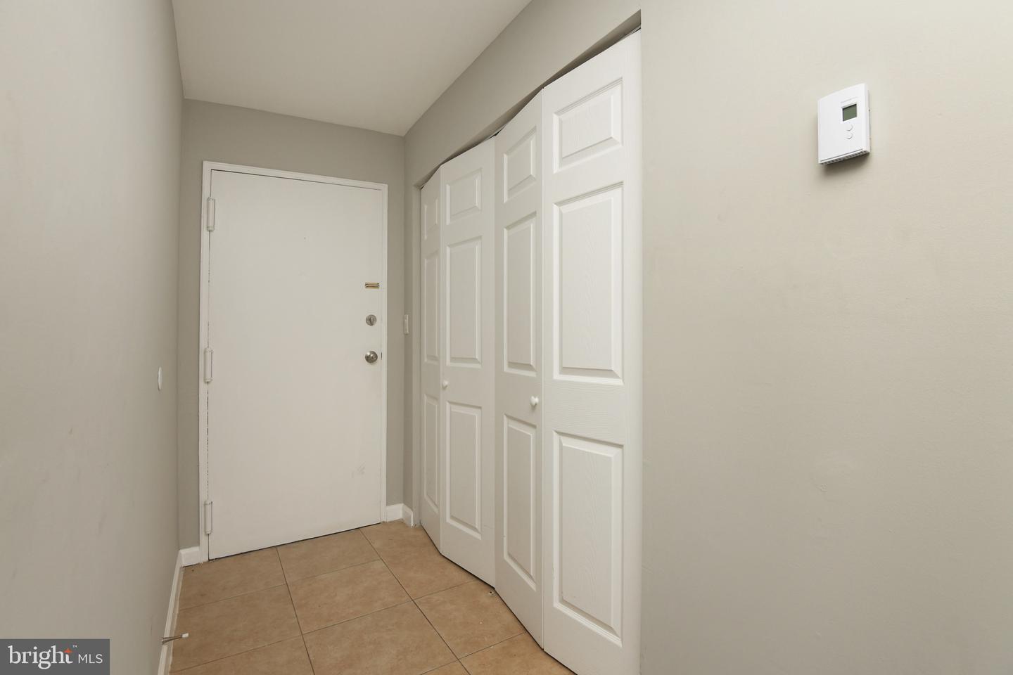 808 Eves Dr #1a Property Photo 6