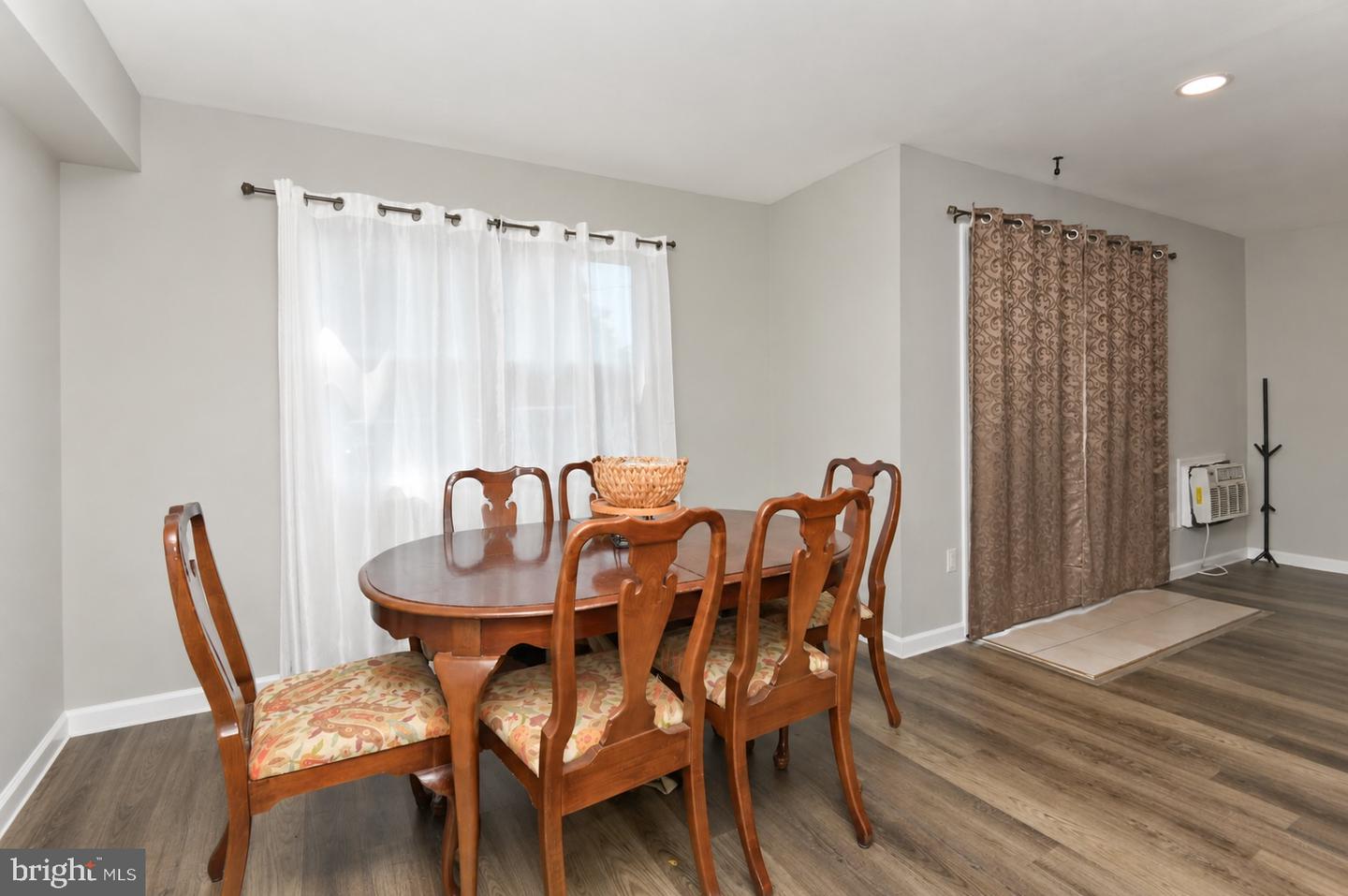 808 Eves Dr #1a Property Photo 14