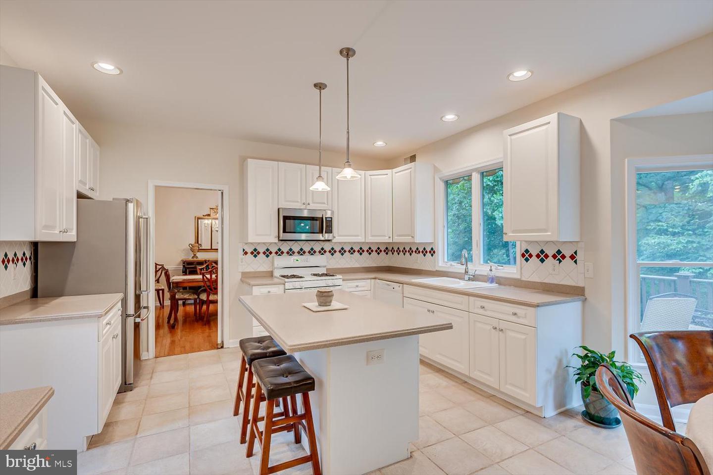 2 Jupiter Hills Ct Property Photo 11
