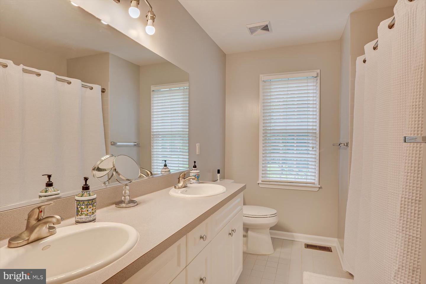 2 Jupiter Hills Ct Property Photo 23