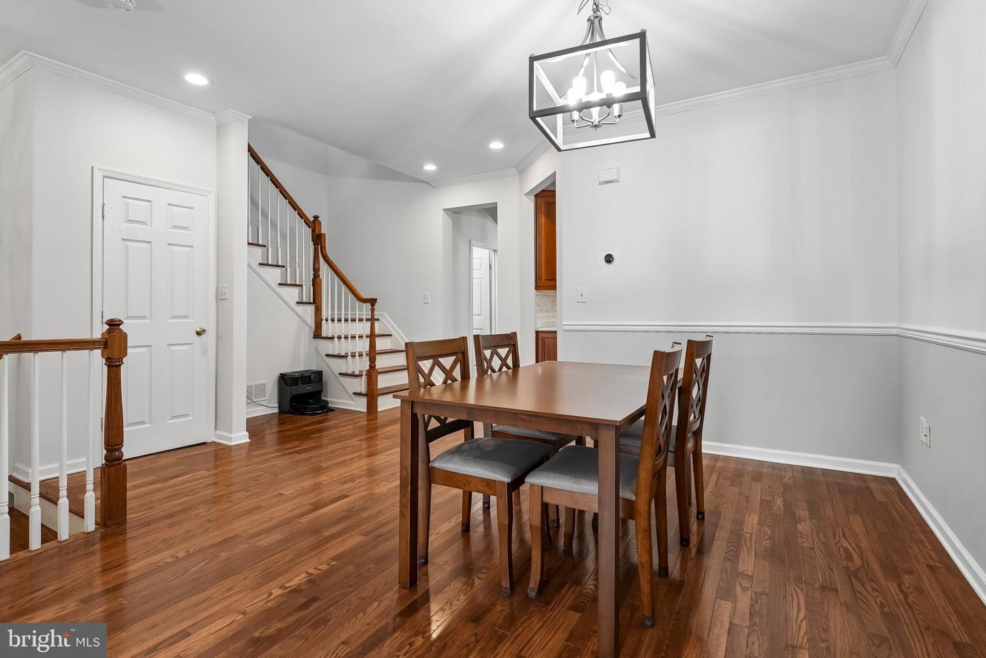 19 Jackson Ave Property Photo 5
