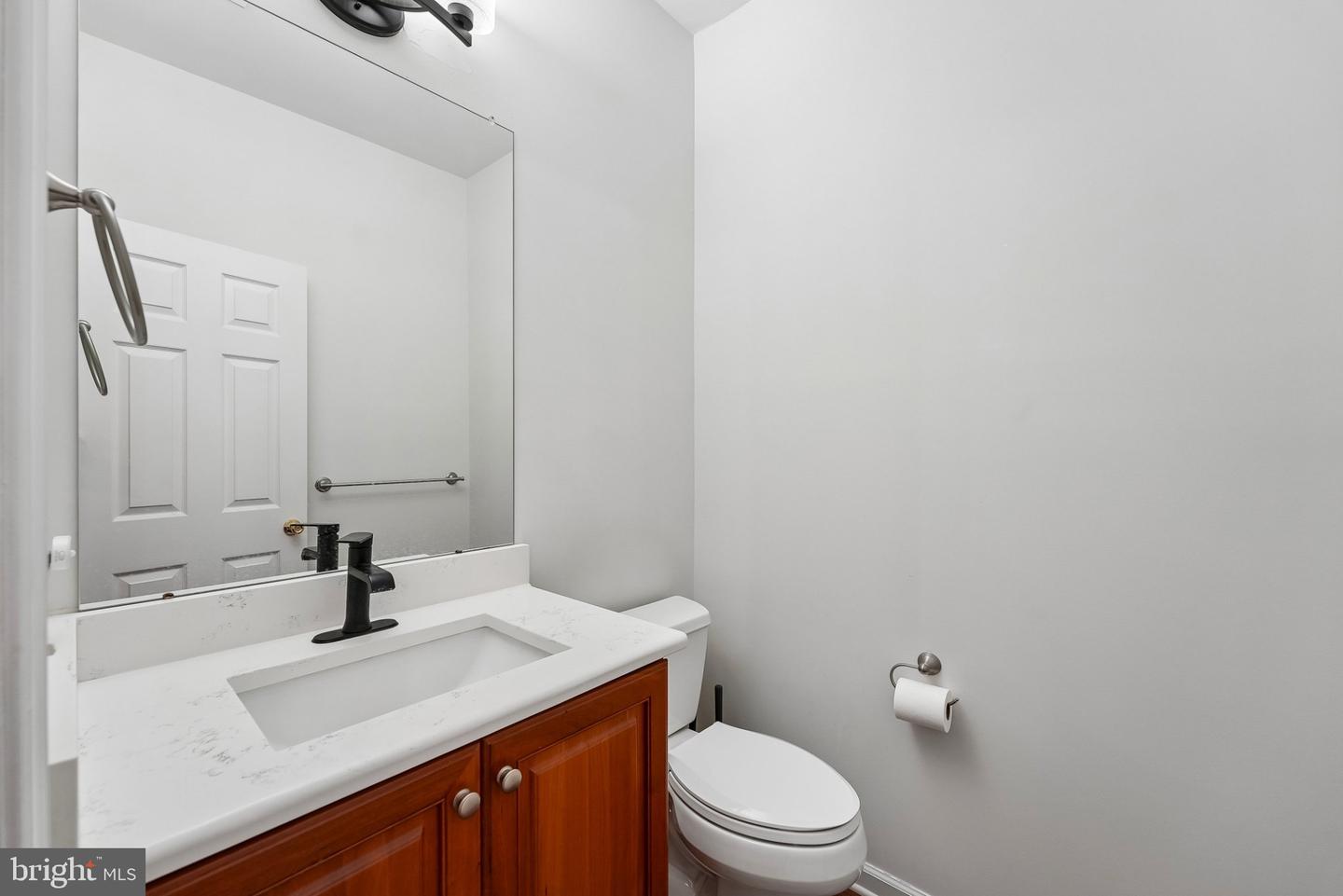 19 Jackson Ave Property Photo 15