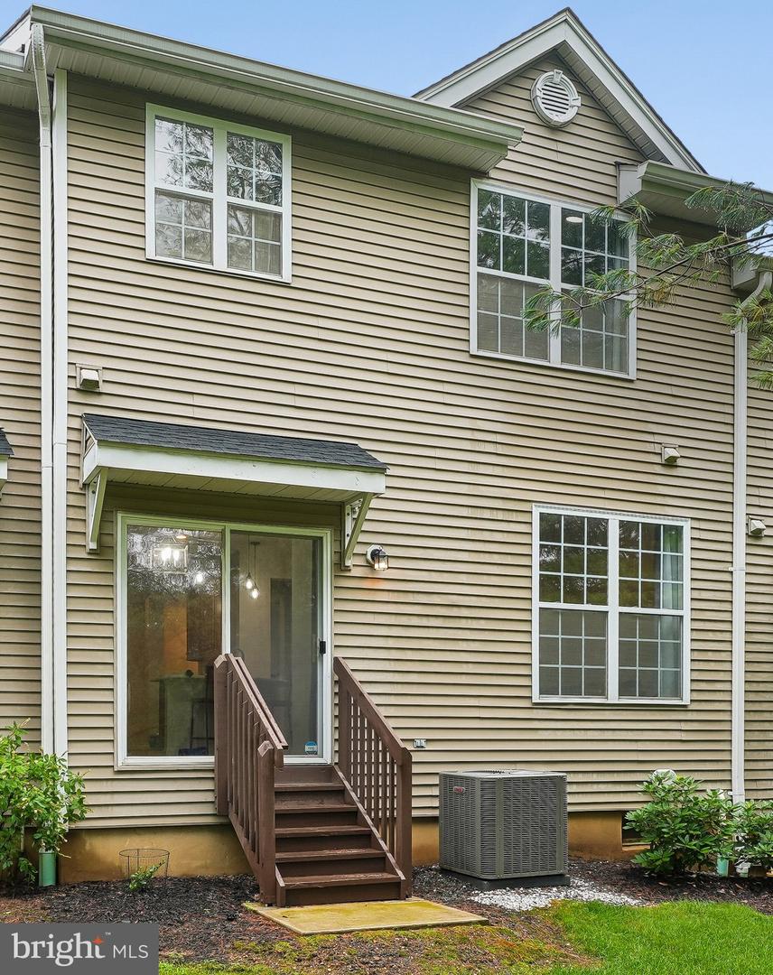 19 Jackson Ave Property Photo 36