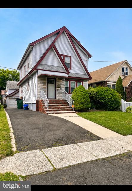 702 Sheridan Ave Property Photo 1