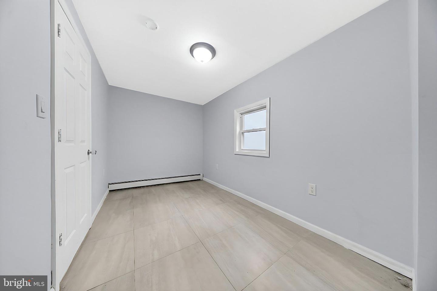 313 Livingston St Property Photo 3